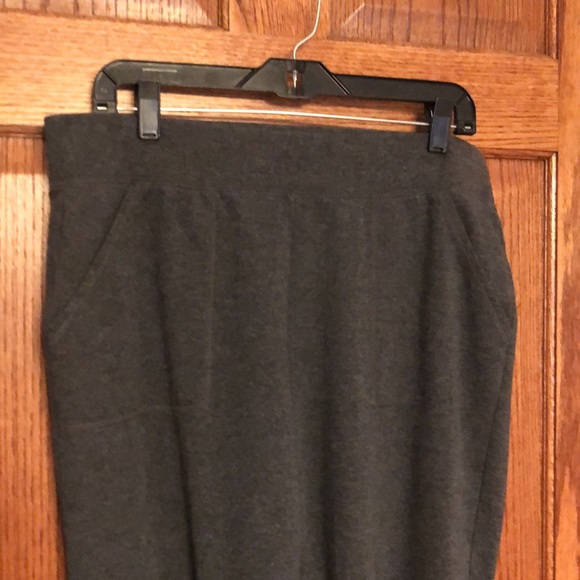 NEW LISTING! St. Johns Bay Active Pants - Picture 7 of 10